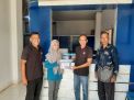 Bosowa Semen Salurkan Ratusan Kacamata Baca di Bantimurung